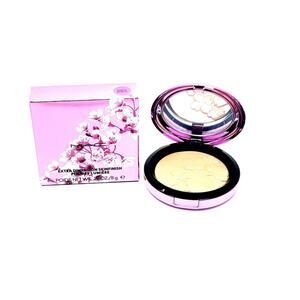 MAC Extra Dimension Skinfinish Petallic Metallic HIghlighter